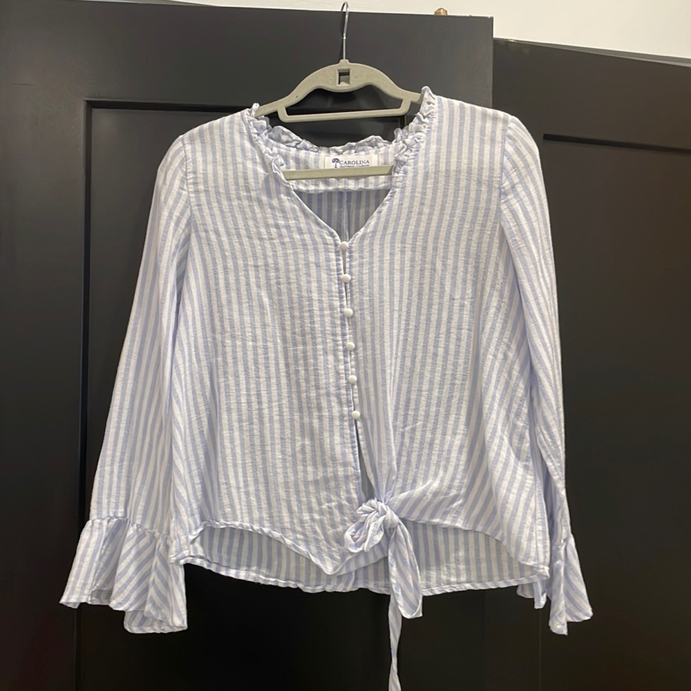 Carolina Clothing Company linen striped blouse w ruffle detail and tie- size M